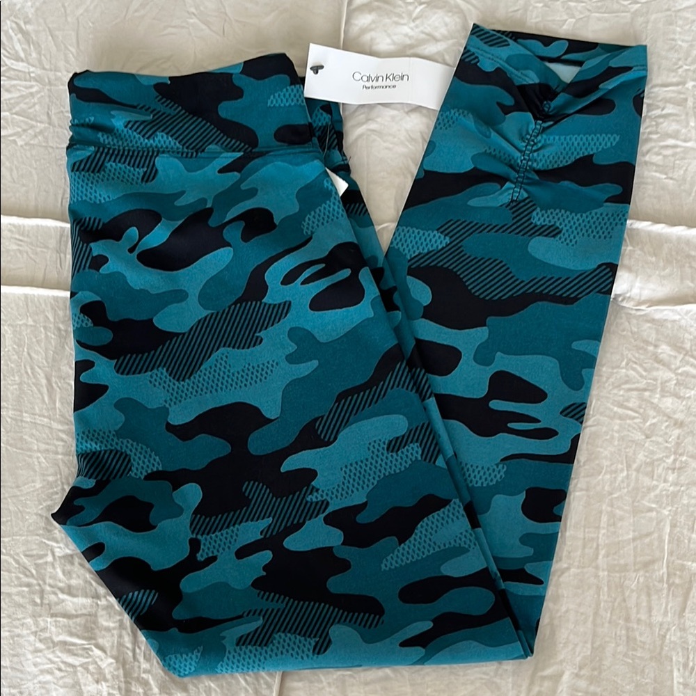 Calvin Klein Blue and Black Leggings Fashion-Forward Camo Design